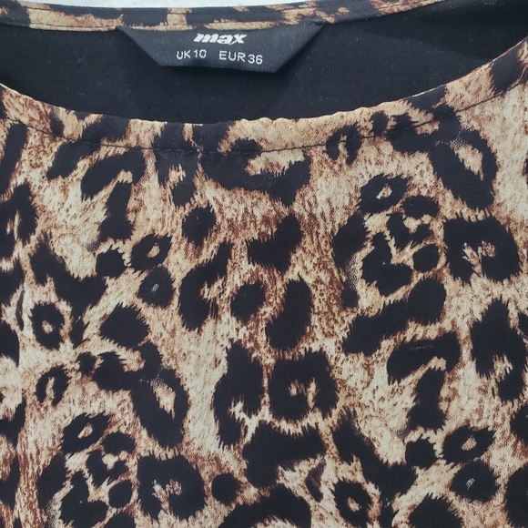 Leopard Print Women's Top Size 6. - Picture 4 of 8
